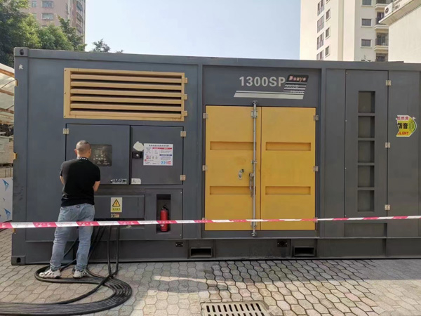 宁江如何根据实际需求选择合适电压和功率的柴油发电机组？