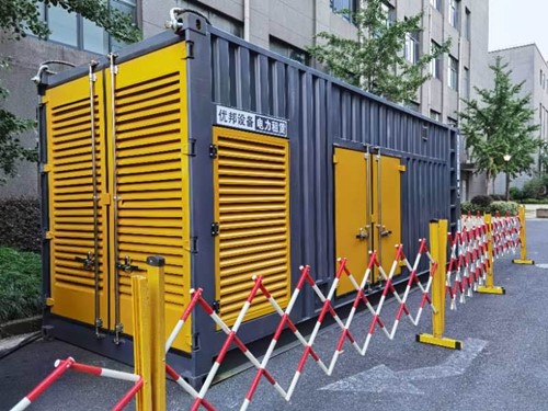 宁江如何使用转速表检查发动机的转速？